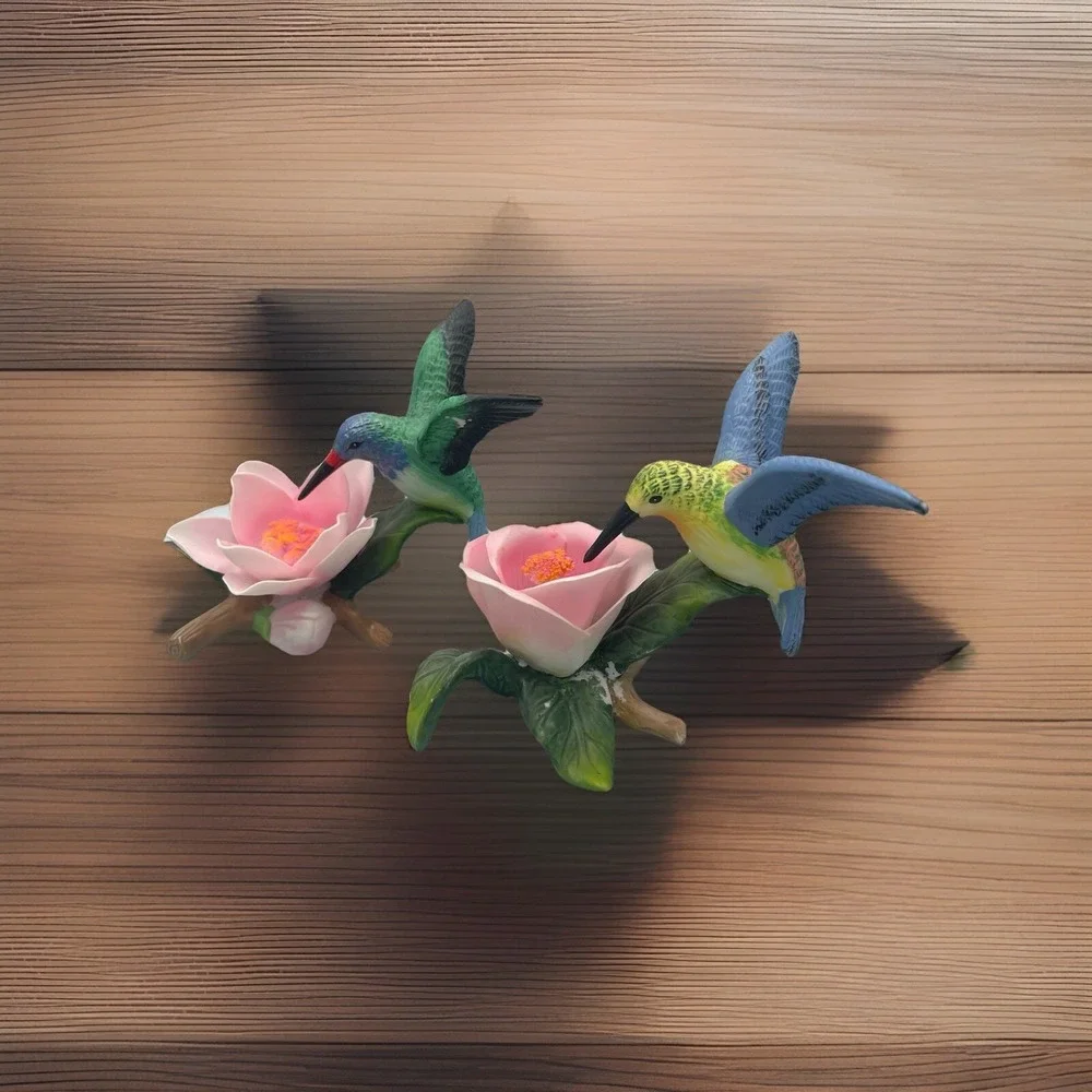 2 VNTG‎ Hummingbird Figurines